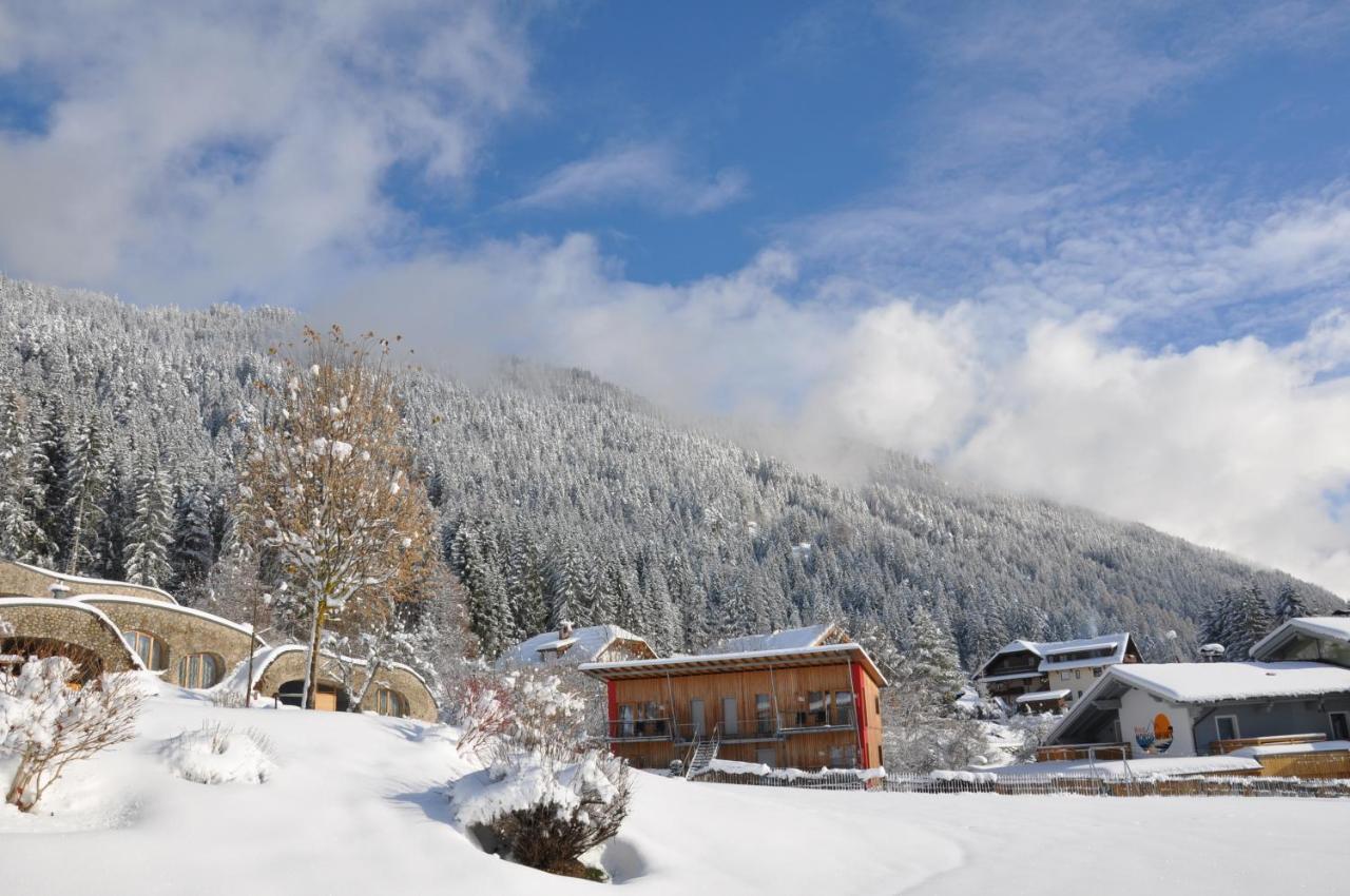 Erdhaeuser Und Apartments Mit Seeblick Und Alleinlage Weissensee Dış mekan fotoğraf